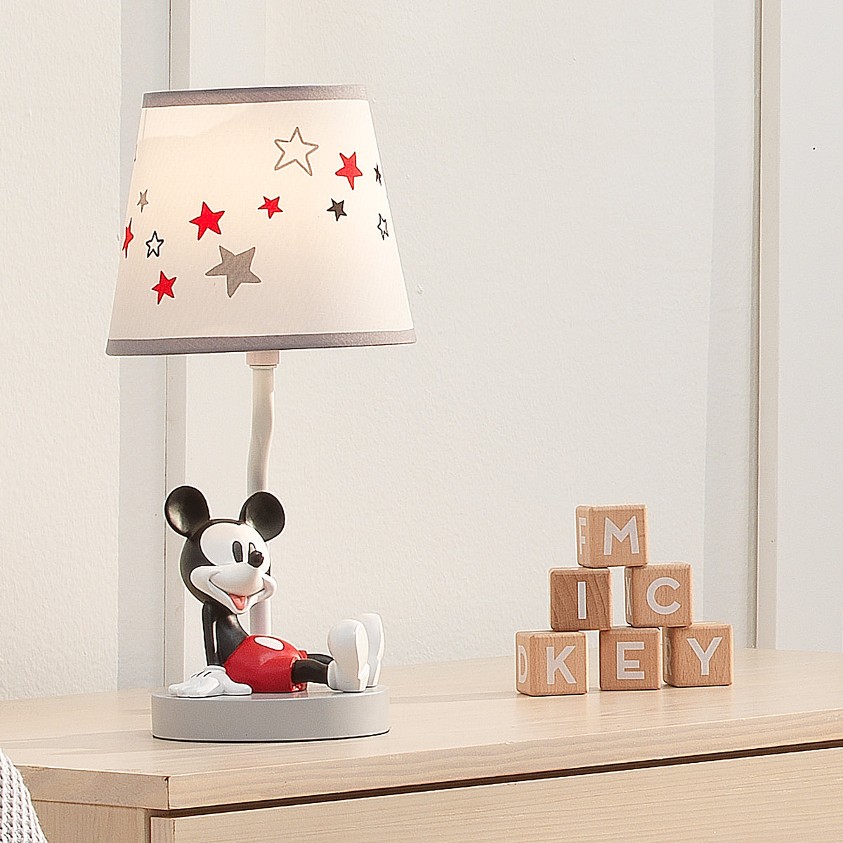 http://lambsivy.com/cdn/shop/products/magical-mickey-mouse_lamp_lifestyle_1200x1200.jpg?v=1596923726
