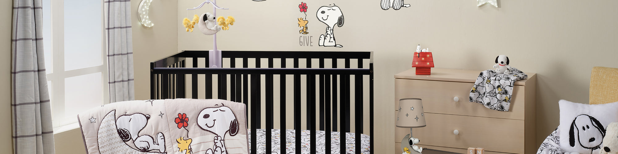 snoopy love nursery bedding