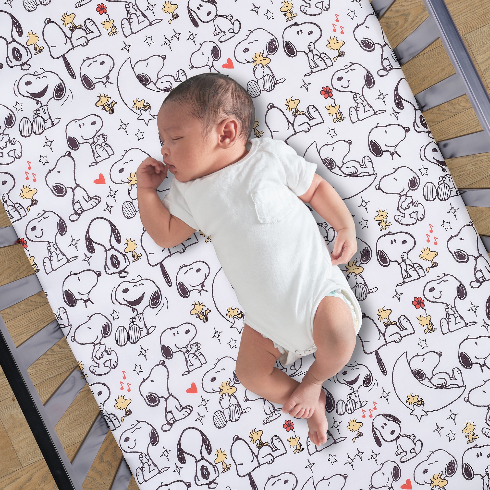 SNOOPY LOVE チーフジョセフスレイト柄 Snoopy Love 3-Piece Infant Baby Nursery Crib Bedding Set – Lambs & Ivy